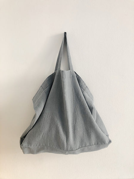 Linge Particulier Bag Large Blue Grey Perfect for the weekend, beach or everyday 100% washed linen Dimensions: 47 x 41 x 20 cm Made in Europe Leinentasche Beutel blau grau perfekt für den Strand  