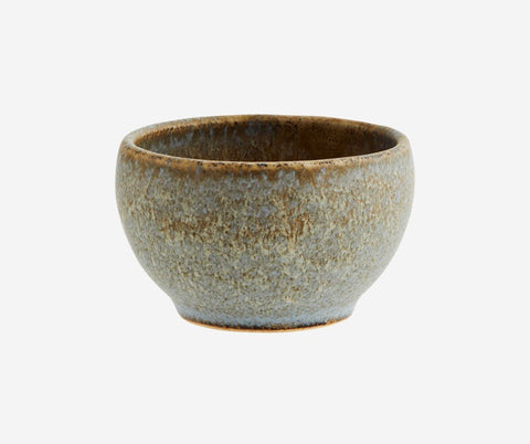 Madam Stoltz bowl small  Colour: Taupe, light grey Material: Stoneware Additional info: Dishwasher safe. Colours may vary Dimensions: 7,5 x 4,5 cm